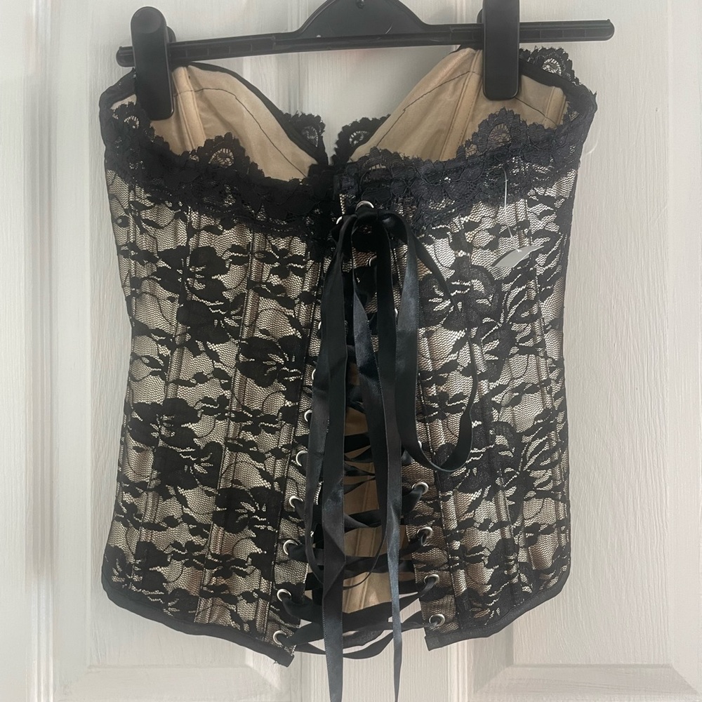 Beige/Black laced bustier waist corset